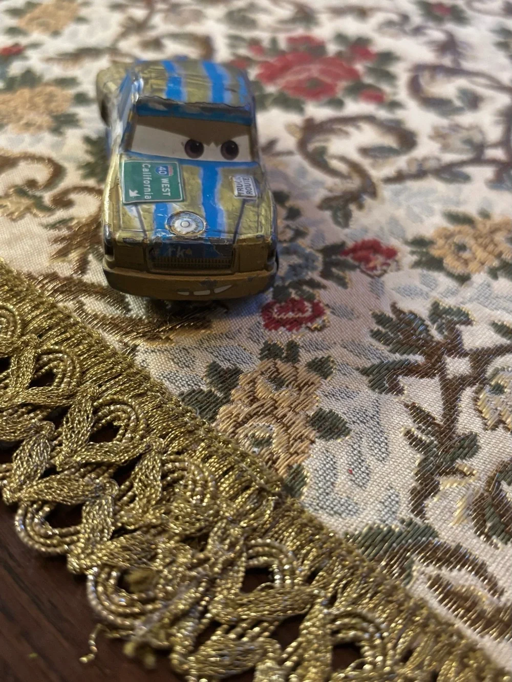 Disney Pixar Cars 3 T-Bone #45 Thunder Hollow Demolition Derby 1:55 Diecast